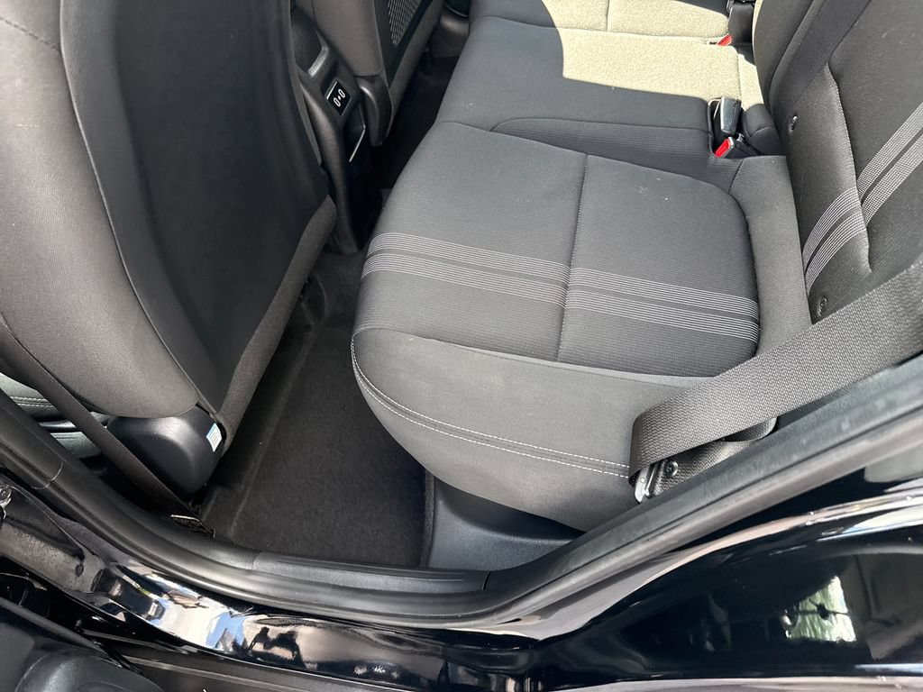Certified 2024 Hyundai Venue SEL FWD image 18