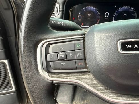 Used 2022 Jeep Wagoneer Series III AWD/4WD image 16