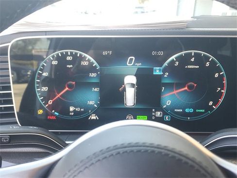 Used 2022 Mercedes-Benz GLS 580 GLS 580 w/ Off-Road Package image 21