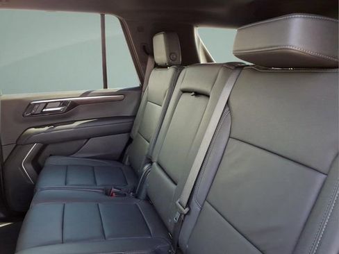 Used 2025 Chevrolet Tahoe LT AWD/4WD image 17