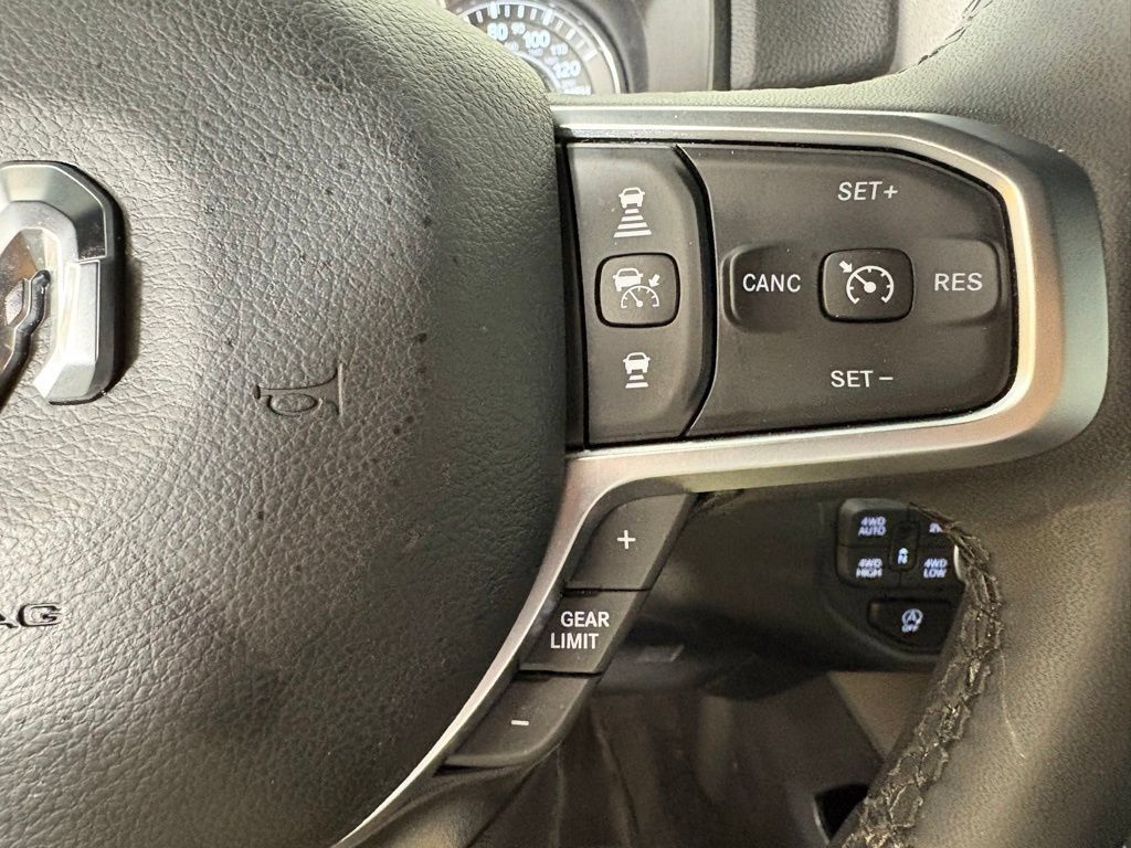 Used 2025 RAM 1500 Big Horn AWD/4WD image 23