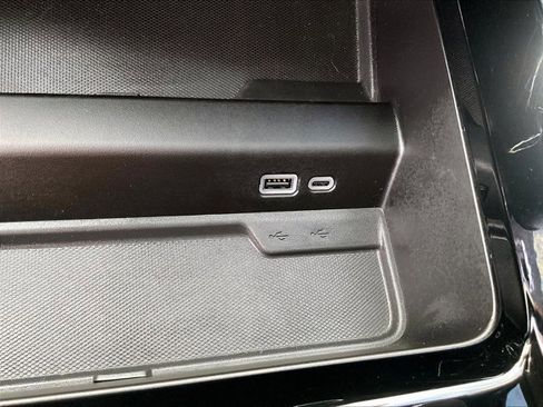 Used 2026 Chevrolet Suburban LS image 25