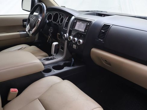Used 2017 Toyota Sequoia Limited w/ Safety & Convenience Package RWD image 10