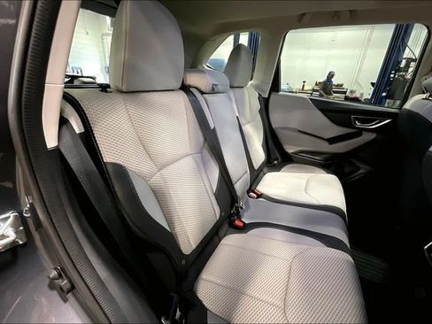 Used 2024 Subaru Forester Premium AWD/4WD image 27
