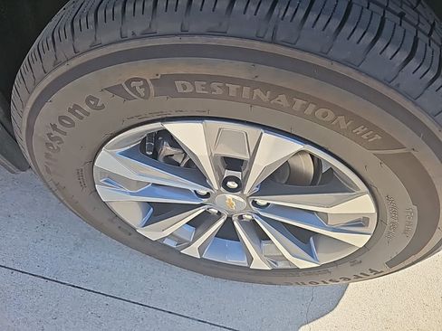 Used 2025 Chevrolet Equinox LT w/ Safety and Technology Package image 5