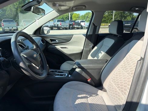 Used 2020 Chevrolet Equinox LT w/ LPO, Cargo Package AWD/4WD image 8