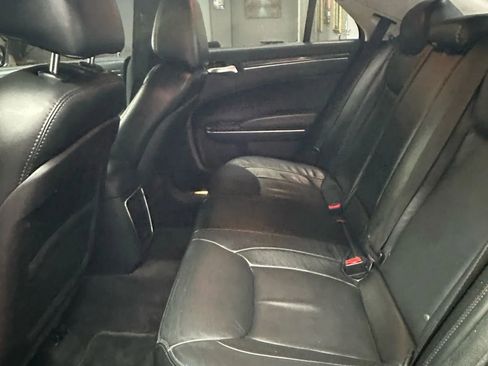 Used 2016 Chrysler 300 Limited image 20