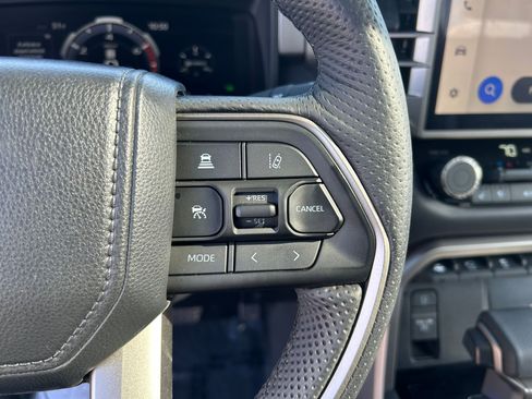 Used 2025 Toyota Tundra Limited image 14