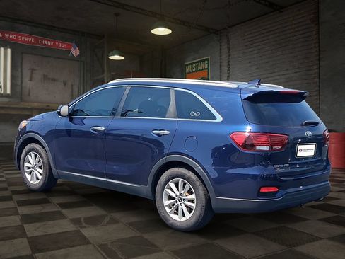 Used 2019 Kia Sorento FWD w/ Option Group 020 image 4