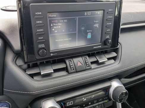 Used 2021 Toyota RAV4 XLE Premium image 21