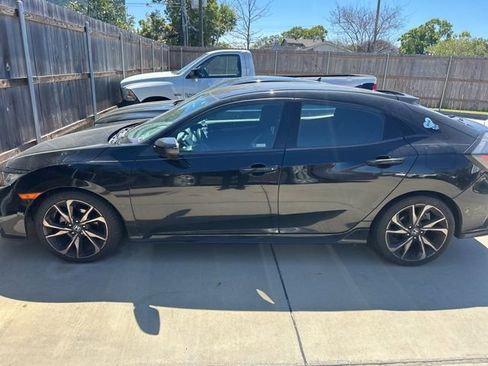 Used 2018 Honda Civic Sport image 3