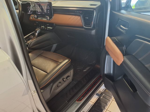 Used 2023 GMC Canyon AT4 w/ AT4 Premium Package AWD/4WD image 23