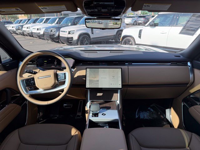 New 2026 Land Rover Range Rover Long Wheelbase SE AWD/4WD image 13