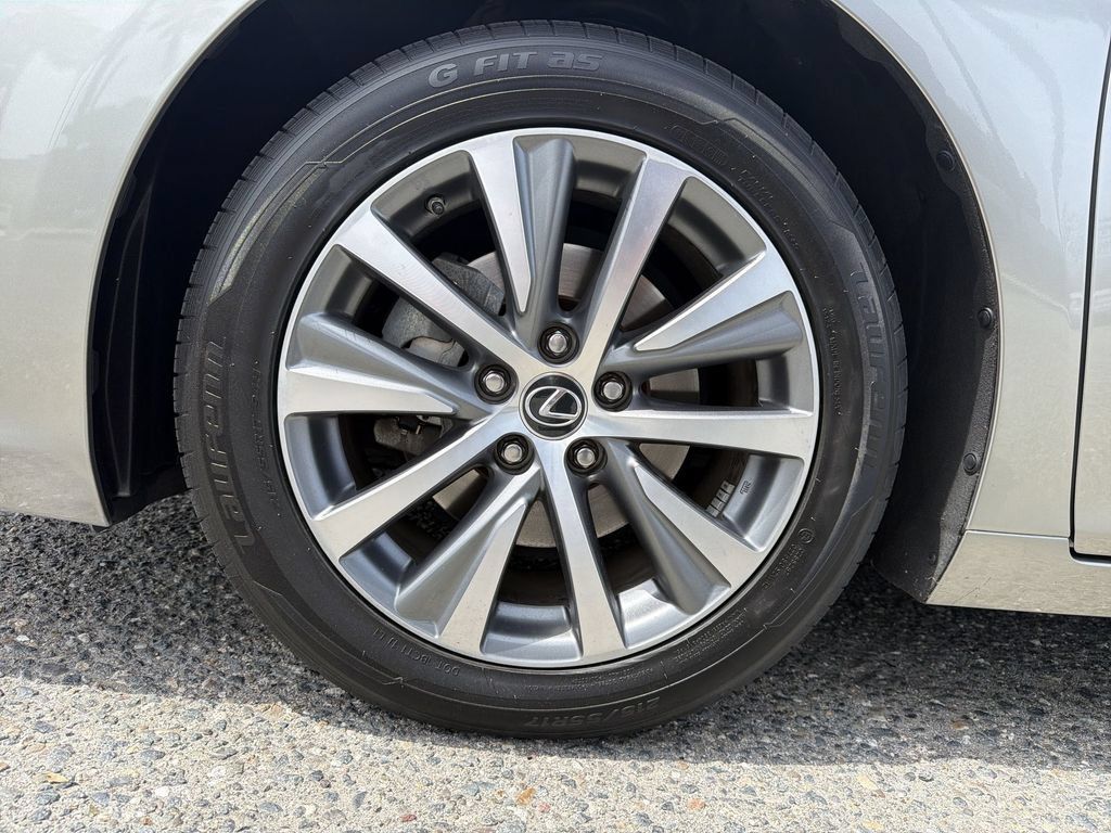Used 2021 Lexus ES 300h FWD image 19