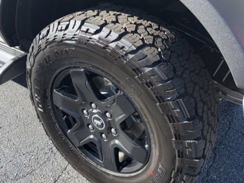 New 2025 Ford Bronco Outer Banks w/ Black Appearance Package image 41