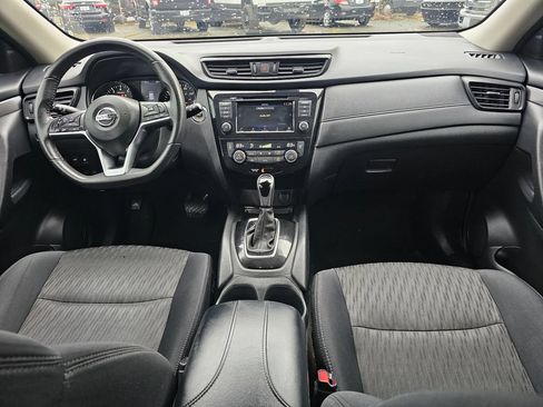 Used 2019 Nissan Rogue SV AWD/4WD image 16