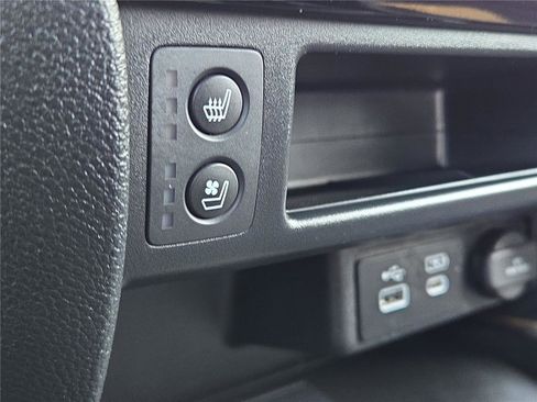 Used 2024 Honda Passport Black Edition image 8