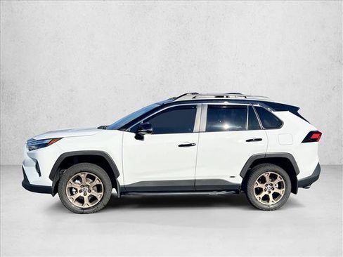 Certified 2025 Toyota RAV4 Woodland Edition image 5