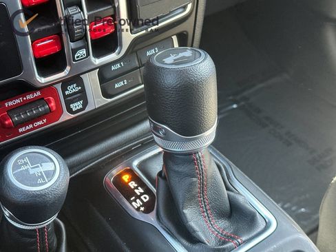 Used 2022 Jeep Wrangler Unlimited Rubicon w/ LED Lighting Group AWD/4WD image 23