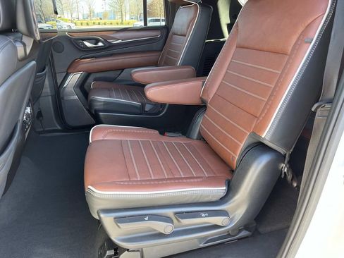 Used 2024 GMC Yukon XL Denali Ultimate image 22