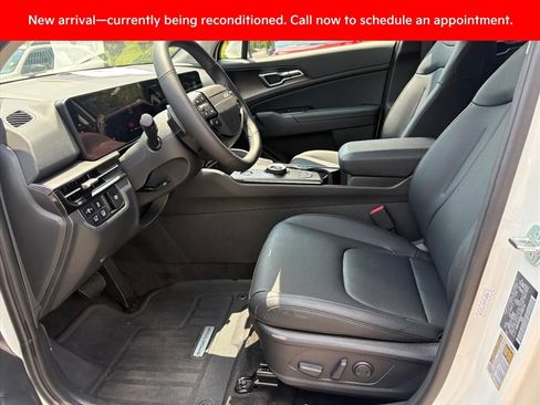 Certified 2026 Kia Sportage EX AWD/4WD image 17