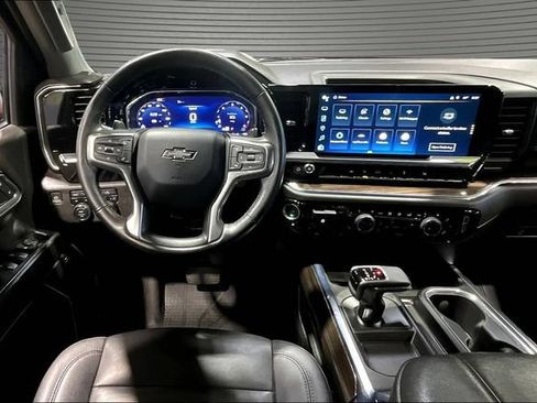 Certified 2024 Chevrolet Silverado 1500 RST w/ Convenience Package II AWD/4WD image 9