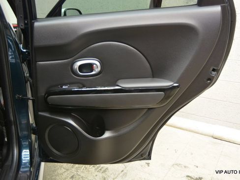 Used 2018 Kia Soul + FWD image 10
