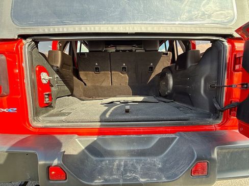 Used 2021 Jeep Wrangler Unlimited Sahara w/ Cold Weather Group image 29