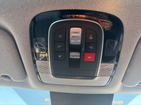 Used 2023 Hyundai Palisade Limited image 32