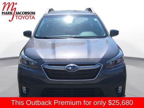 Used 2022 Subaru Outback Premium AWD/4WD image 3