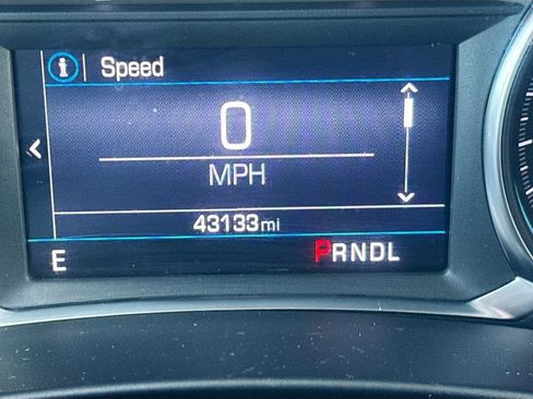 Used 2023 Chevrolet Equinox LT image 12