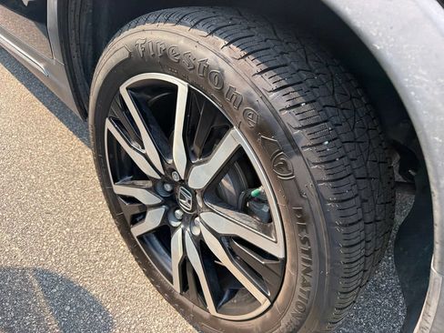 Used 2020 Honda Pilot Touring image 7