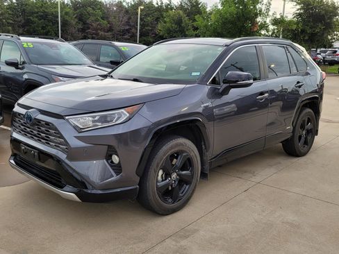 Used 2021 Toyota RAV4 XSE AWD/4WD image 1