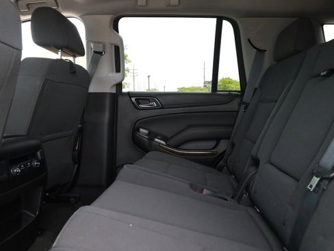 Used 2018 Chevrolet Tahoe LS w/ Enhanced Driver Alert Package image 11