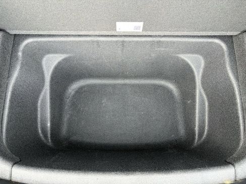 Used 2021 Tesla Model Y Performance image 27