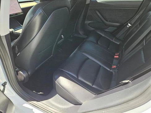 Used 2022 Tesla Model 3 RWD image 13