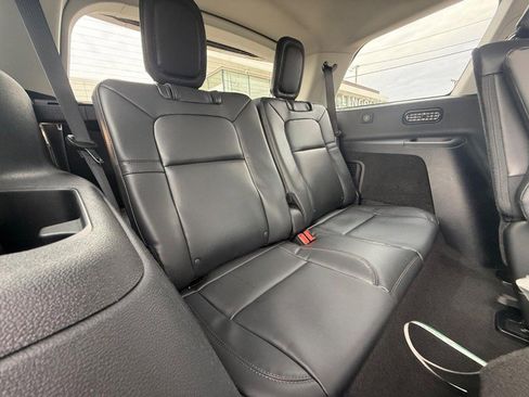 New 2026 Lincoln Aviator AWD image 5