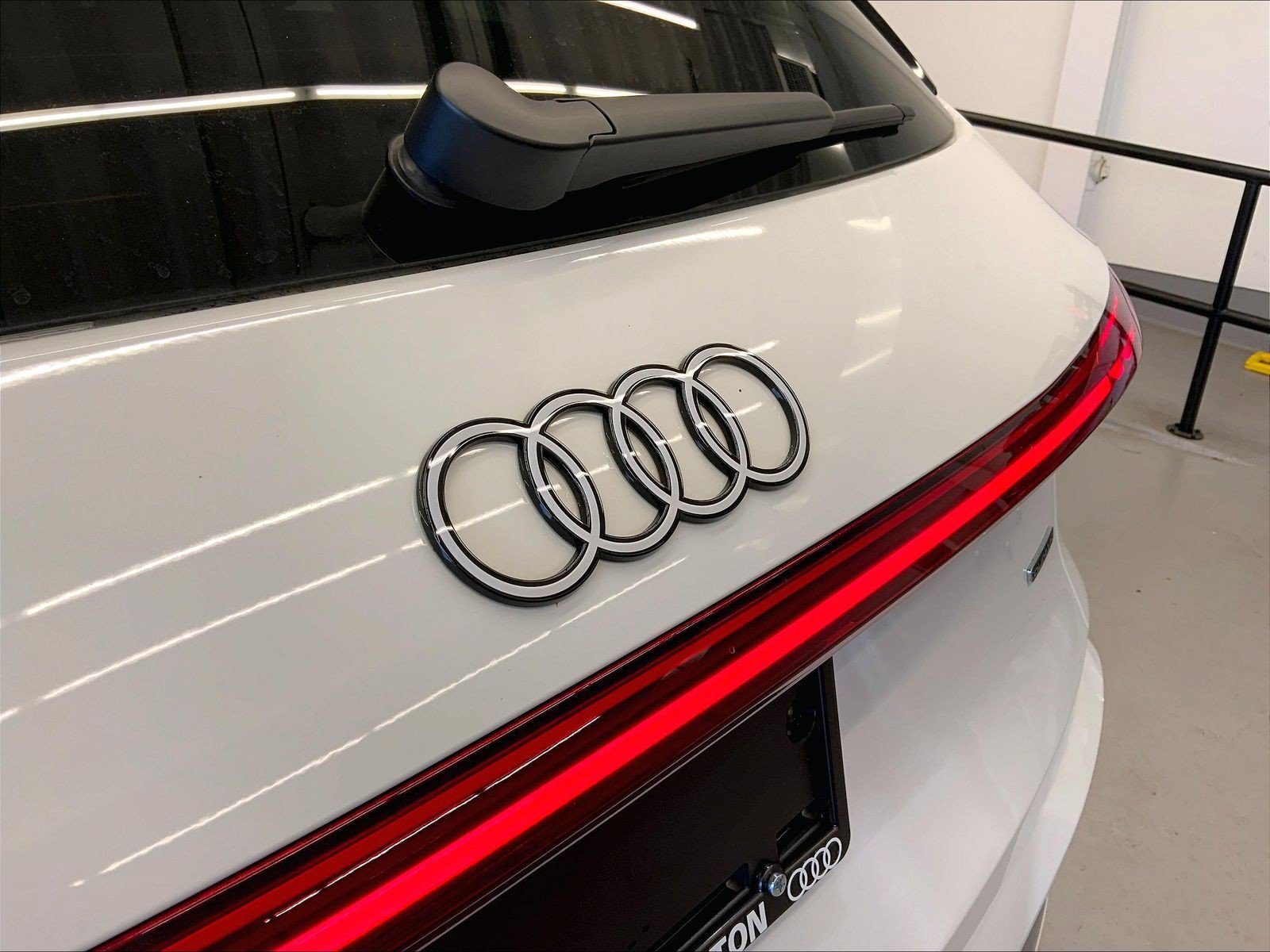 Certified 2025 Audi Q5 Premium Plus w/ Premium Plus AWD/4WD image 30