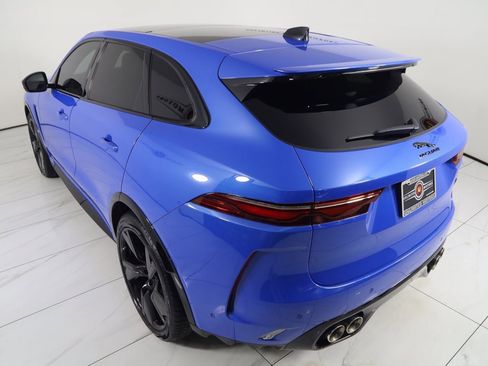 Used 2024 Jaguar F-PACE SVR image 39