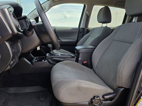 Used 2022 Toyota Tacoma SR w/ SR Convenience Package RWD image 13