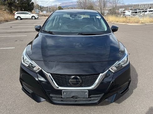 Used 2021 Nissan Versa SV image 2