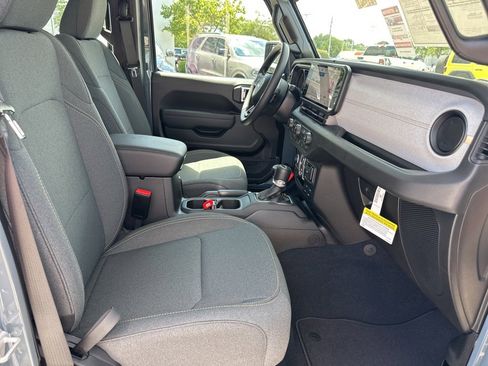 New 2025 Jeep Gladiator Sport image 57