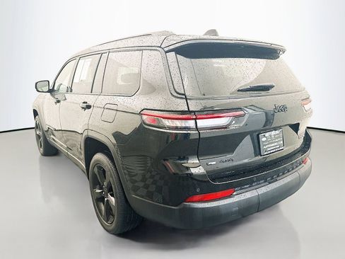 Used 2023 Jeep Grand Cherokee L Laredo AWD/4WD image 5