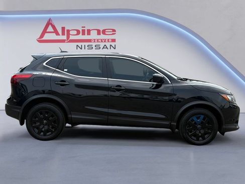 Used 2018 Nissan Rogue Sport S AWD/4WD image 6