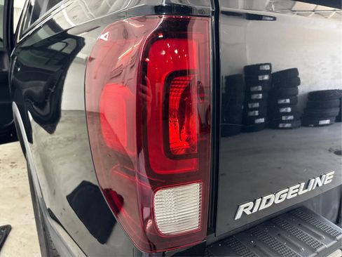 Used 2017 Honda Ridgeline Sport image 32