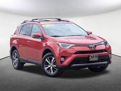 Used 2016 Toyota RAV4 XLE w/ Cargo Management Package AWD/4WD image 2