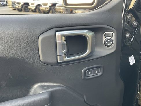 New 2026 Jeep Gladiator Sport image 14