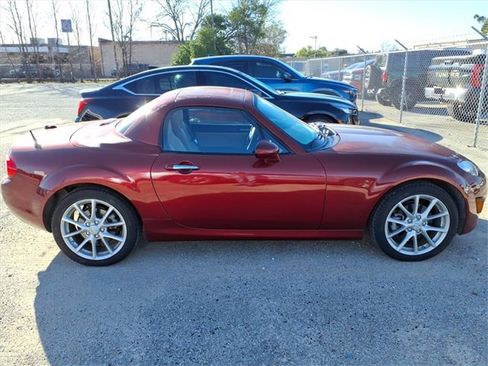 Used 2011 MAZDA MX-5 Miata Grand Touring w/ Premium Pkg image 5