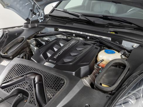 Used 2017 Porsche Macan GTS image 48