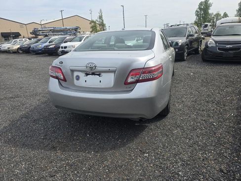 Used 2010 Toyota Camry LE FWD image 10
